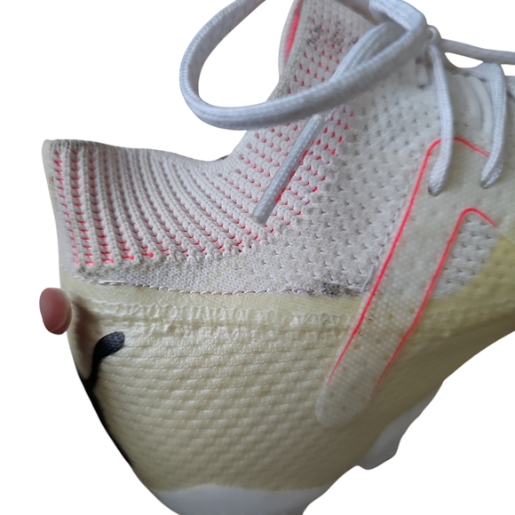 Wmns Future Ultimate FG AG Puma Cleats - Picture 6 of 11